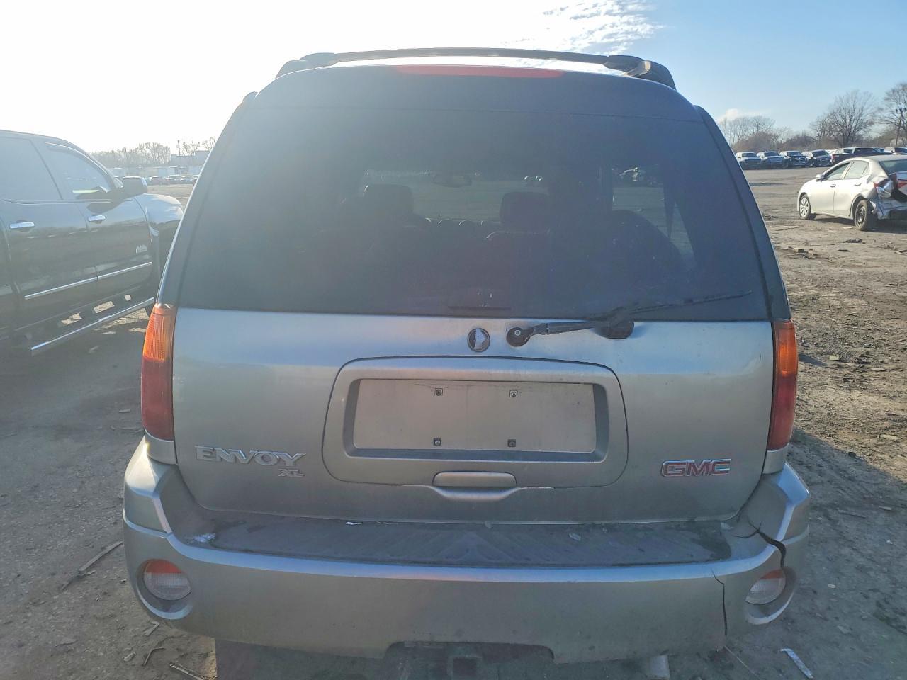 2003 GMC Envoy Xl - Фото 6