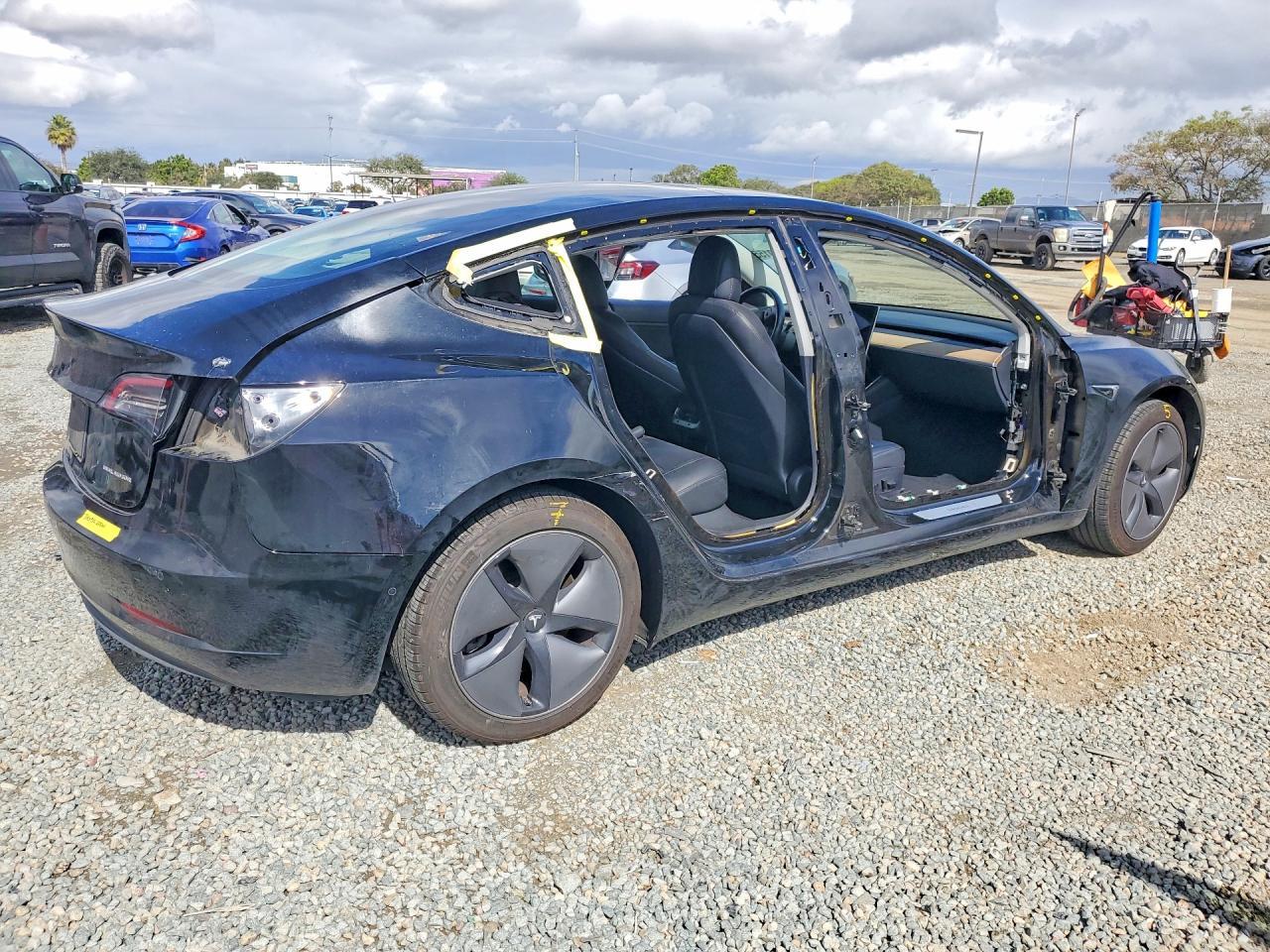 2019 Tesla Model 3 - Image 3