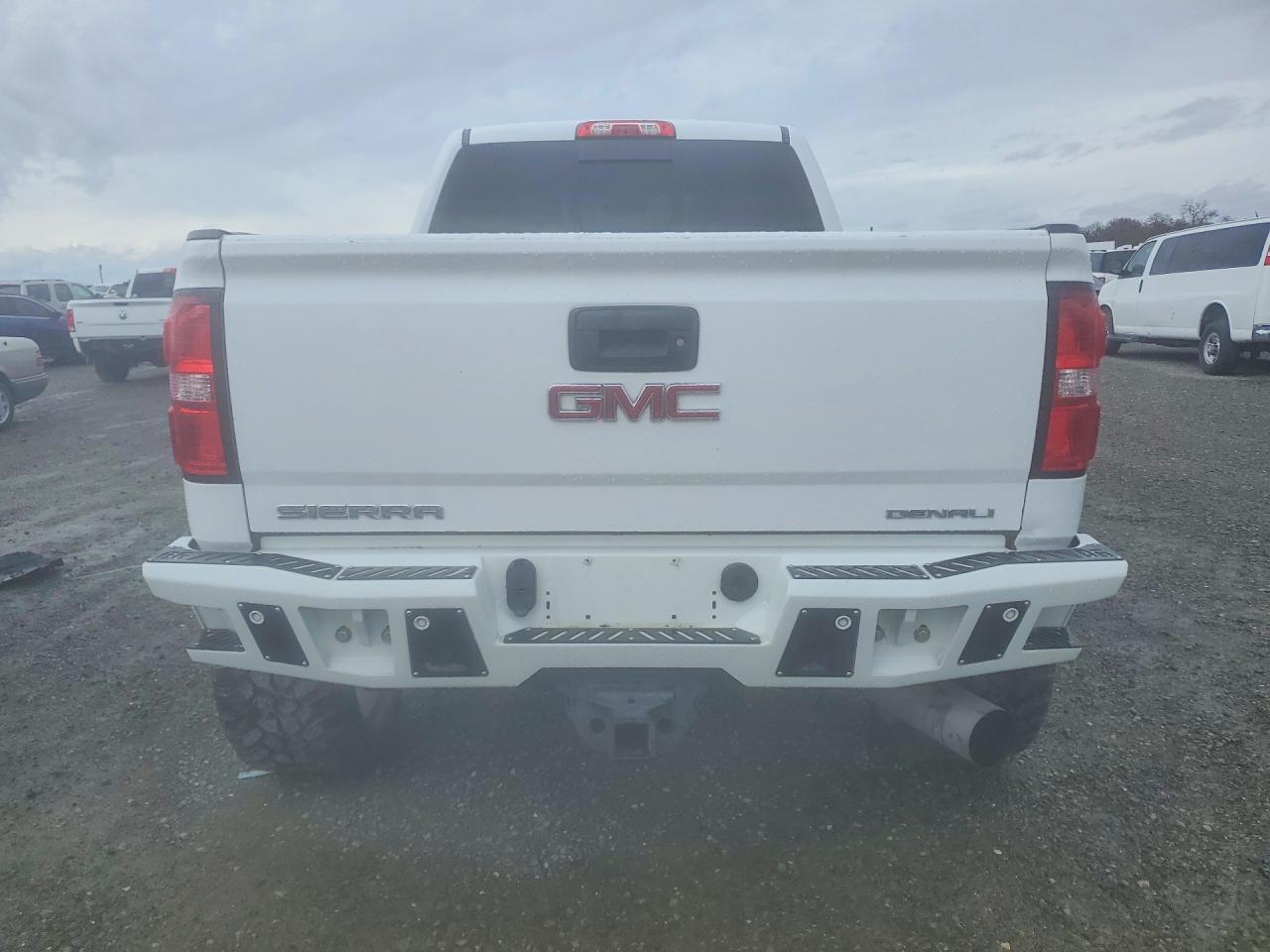 2017 GMC Sierra K2500 Denali - Фото 6