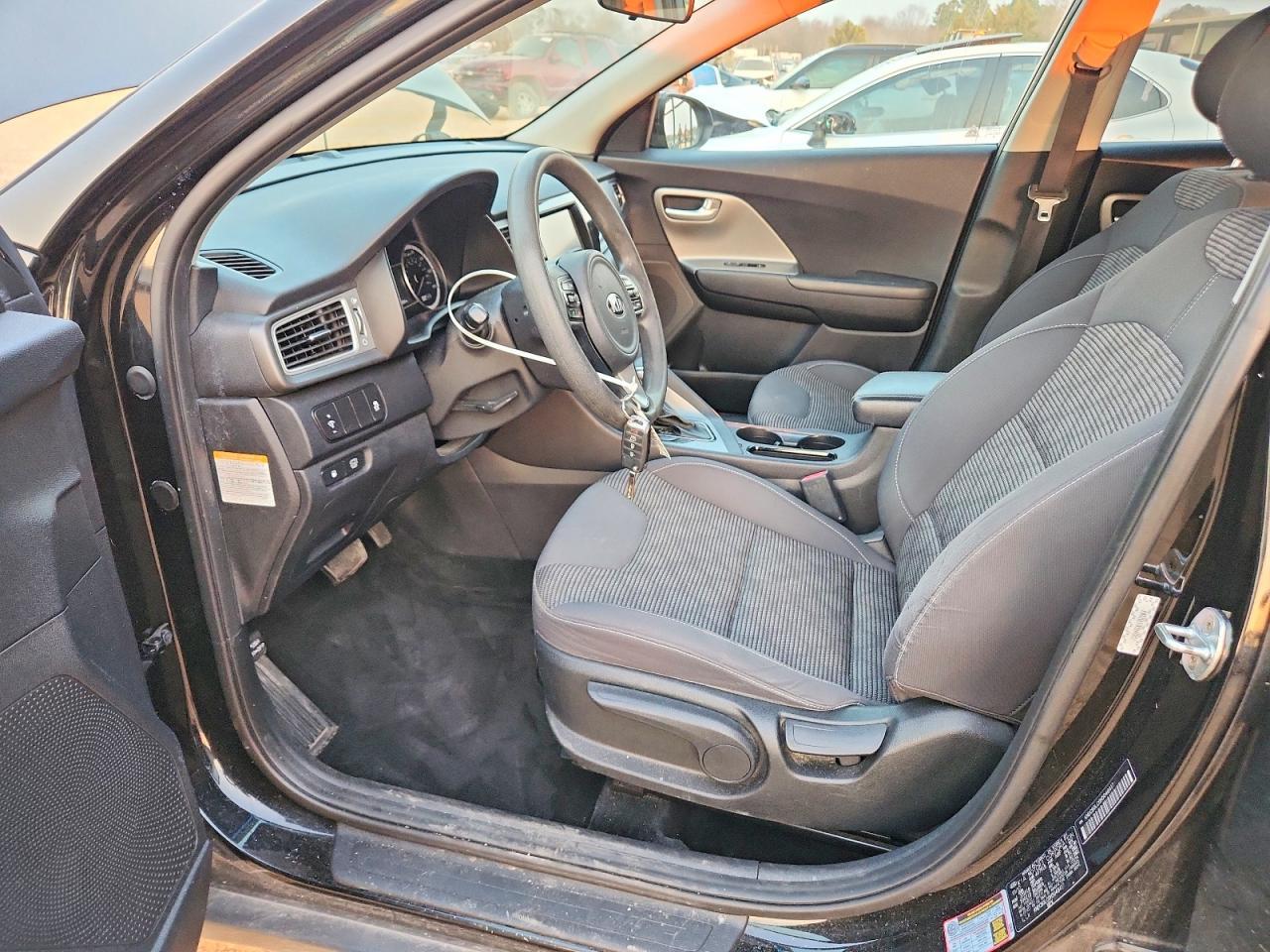 2017 Kia Niro Fe - Фото 7