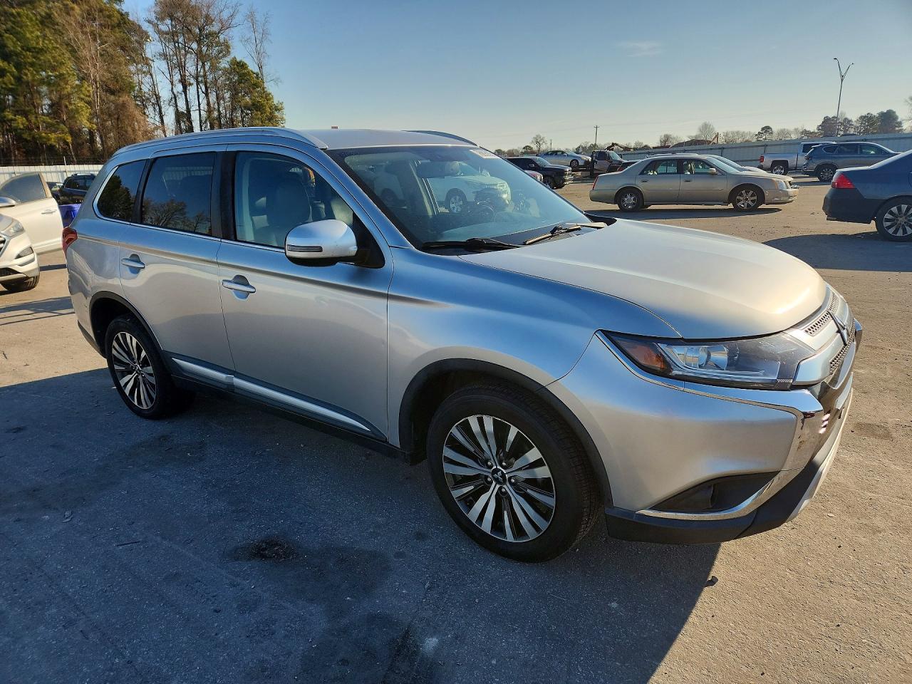 2019 Mitsubishi Outlander Se - Фото 4