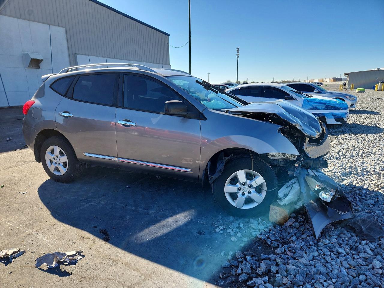 2014 Nissan Rogue Select S - Image 4