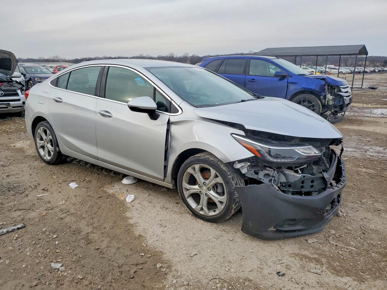 2017 Chevrolet Cruze Premier - Image 4