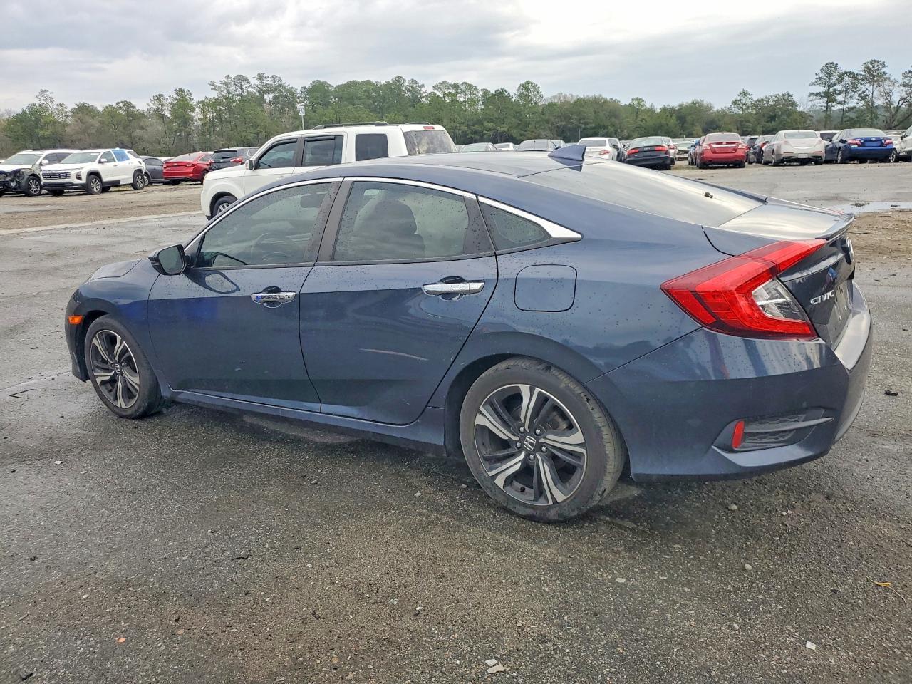 2017 Honda Civic Touring - Фото 2