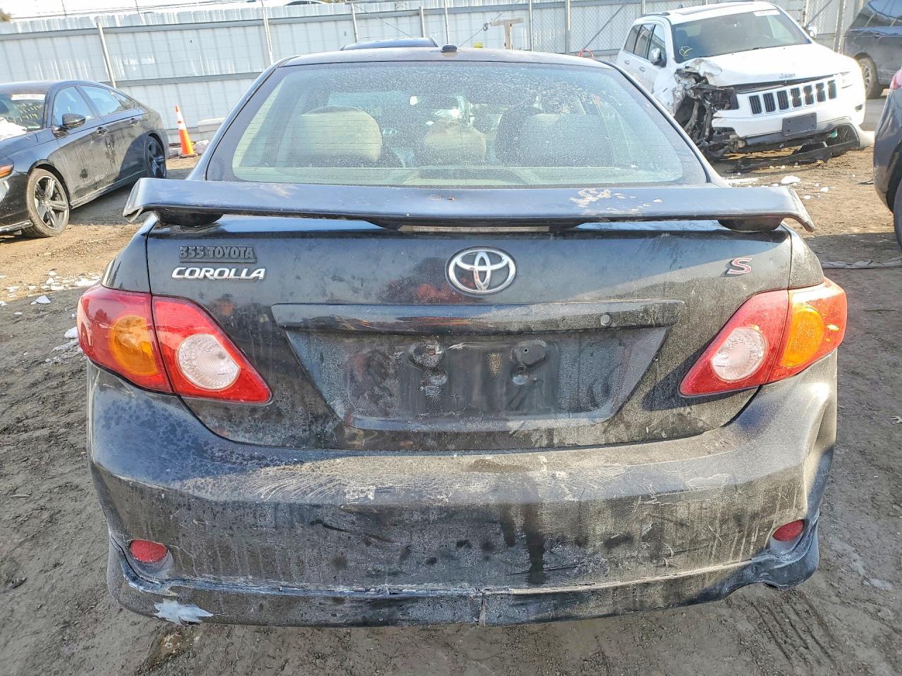 2010 Toyota Corolla Base - Фото 6