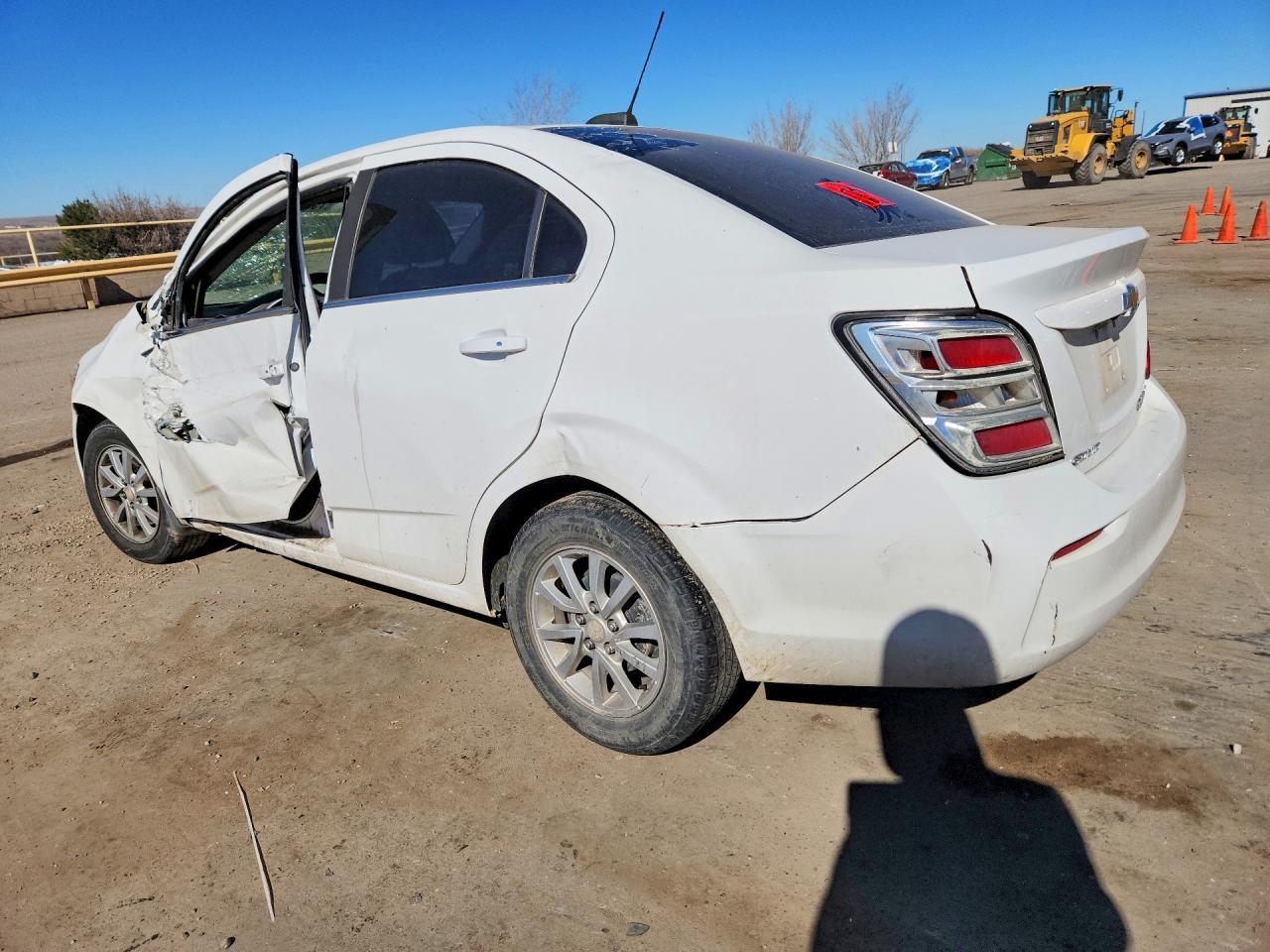 2018 Chevrolet Sonic Lt - Image 2