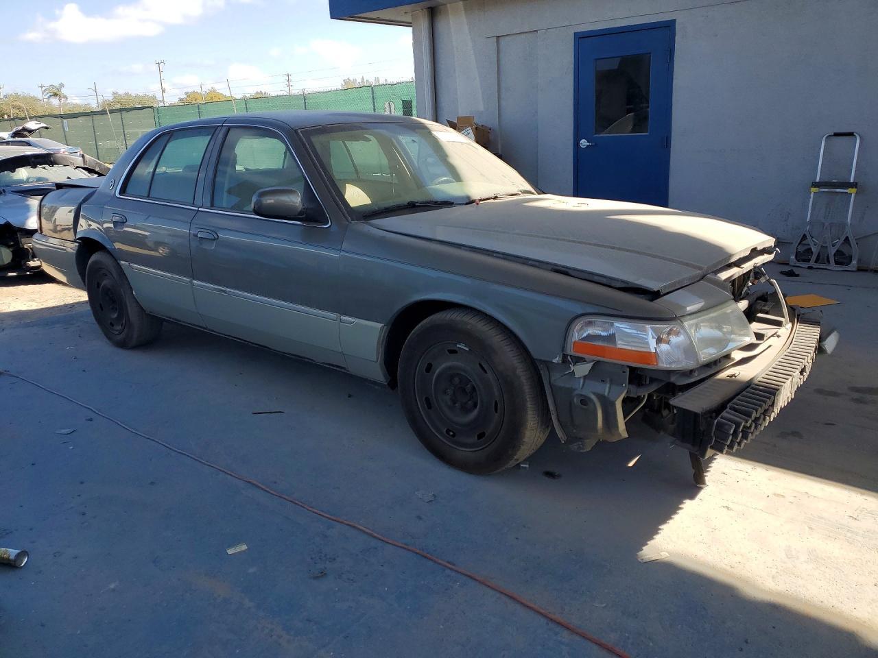 2004 Mercury Grand Marquis Gs - Фото 4