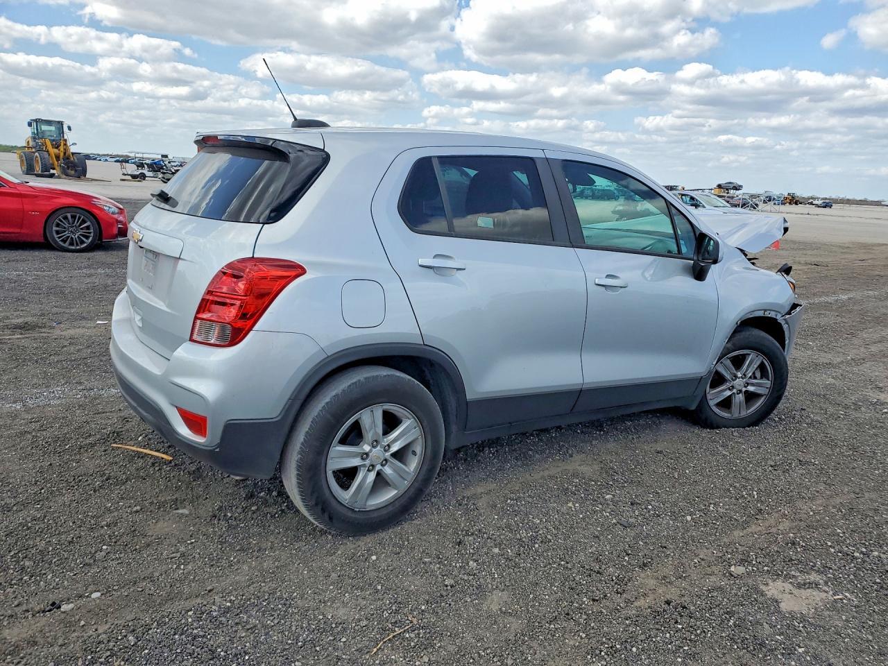2021 Chevrolet Trax Ls - Фото 3