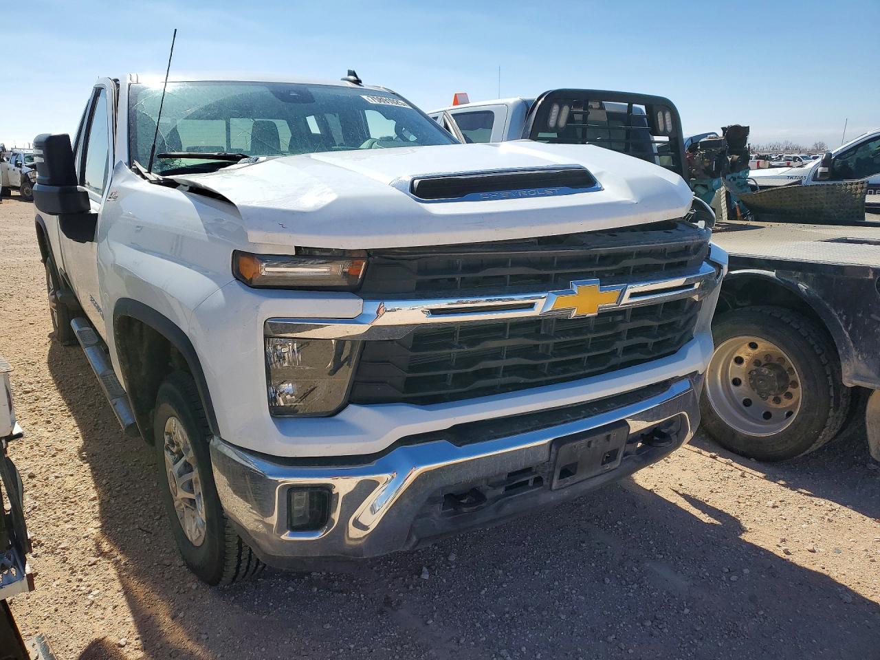 2025 Chevrolet Silverado K2500 Heavy Duty Lt - Image 4