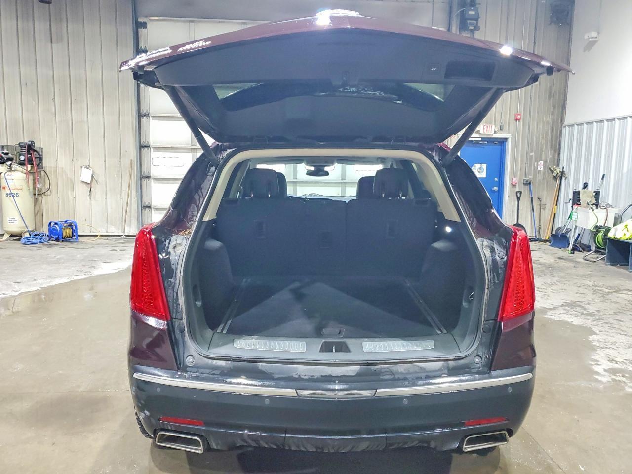 2017 Cadillac Xt5 Luxury - Image 6