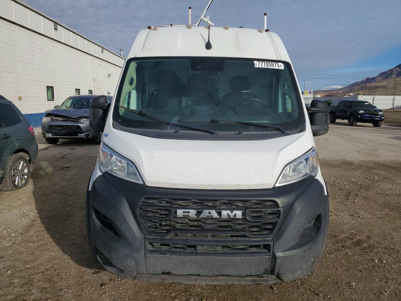 2023 Ram Promaster 2500 Delivery Van - Фото 5