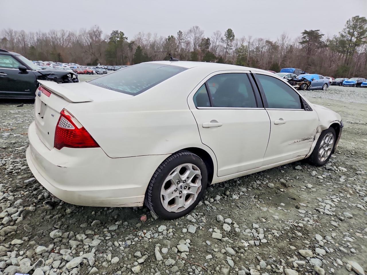2010 Ford Fusion Se - Image 3