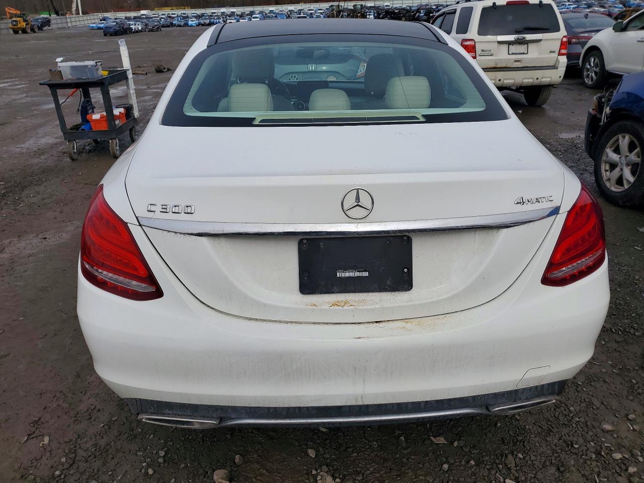 2015 Mercedes-Benz C 300 4Matic - Image 6