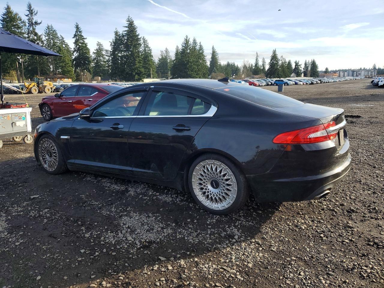 2013 Jaguar Xf - Фото 2