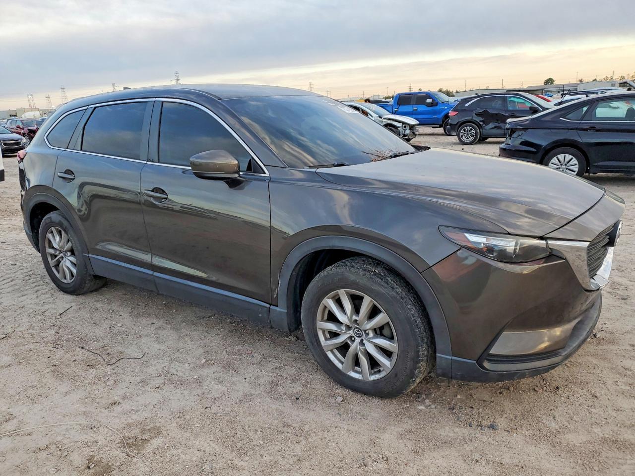 2016 Mazda Cx-9 Touring - Image 4