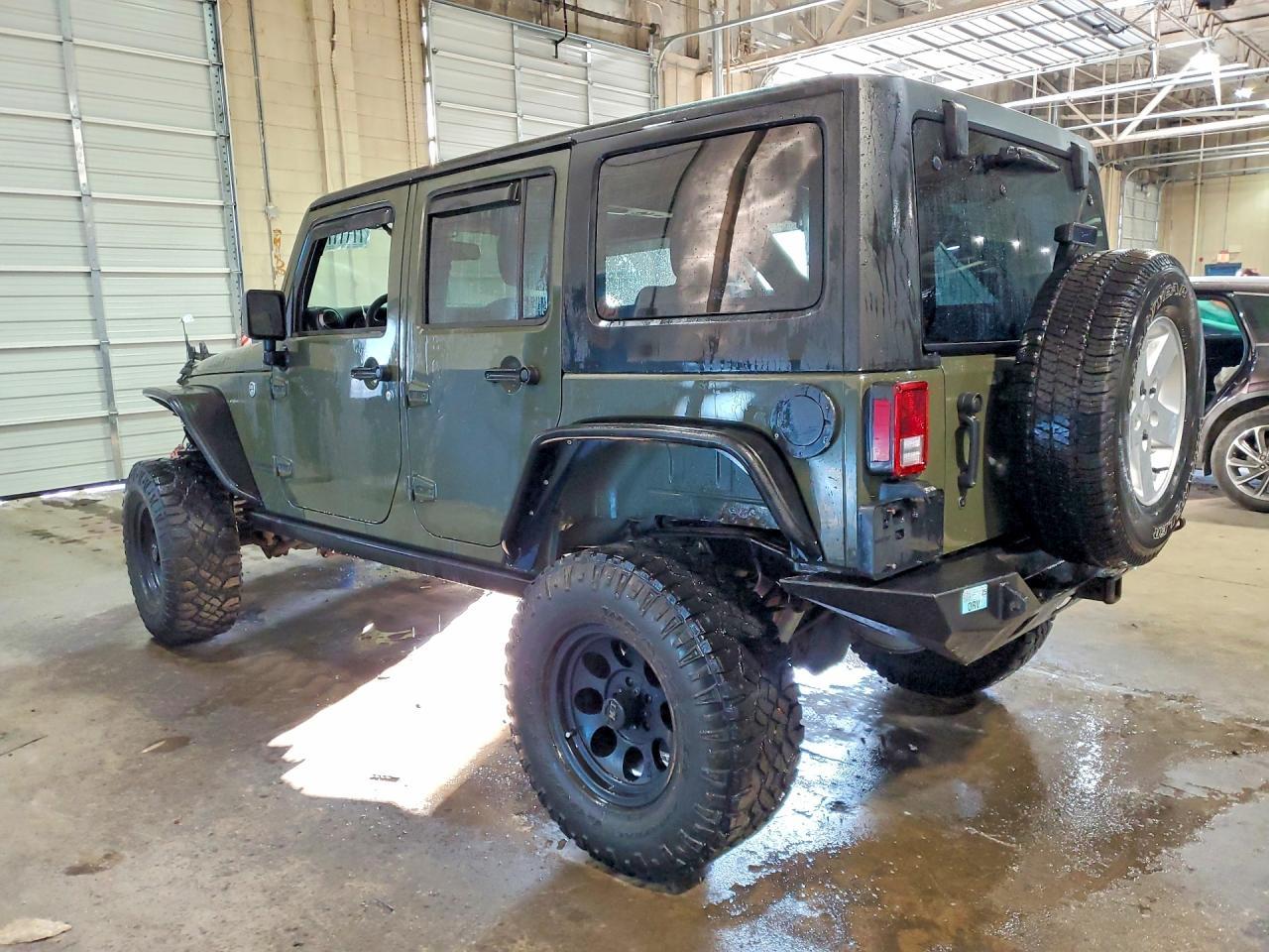 2016 Jeep Wrangler Unlimited Sport - Фото 2