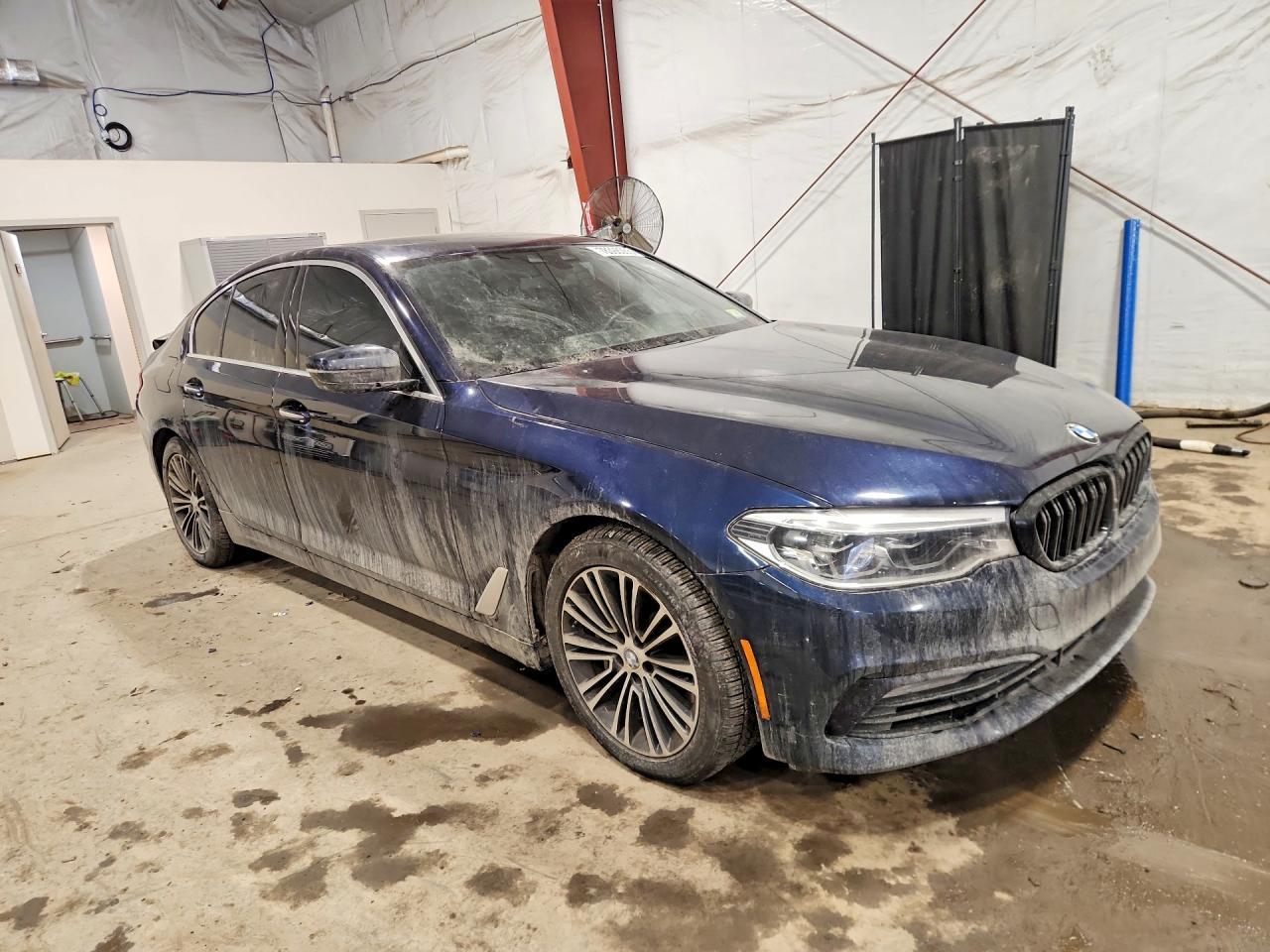 2017 BMW 540 Xi - Image 4