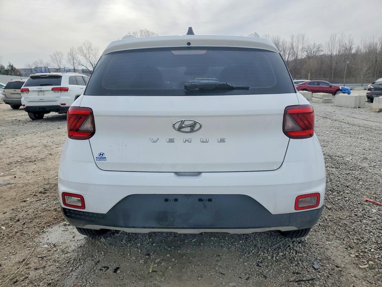 2020 Hyundai Venue Sel - Image 6