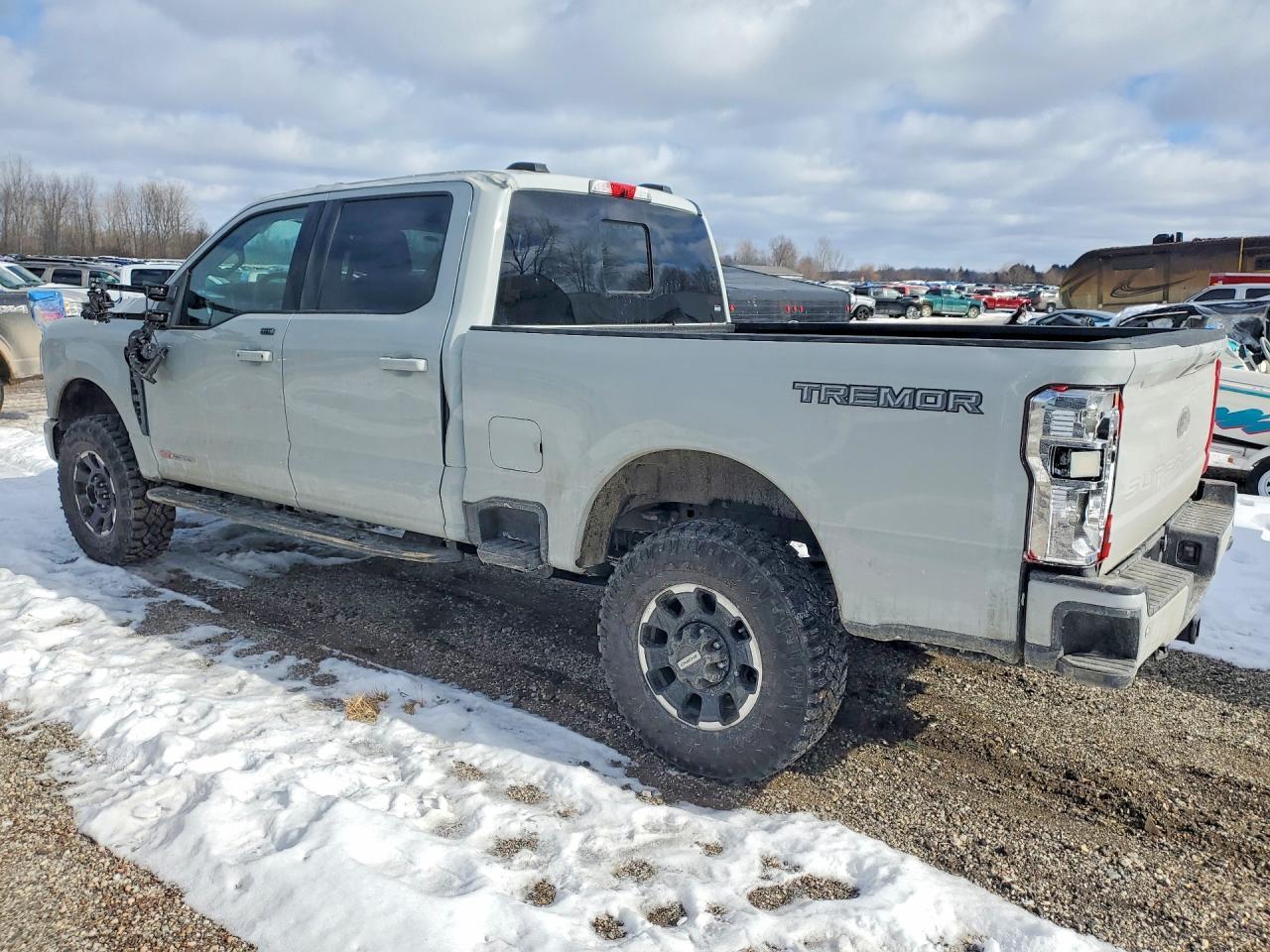 2025 Ford F350 Super Duty - Фото 2