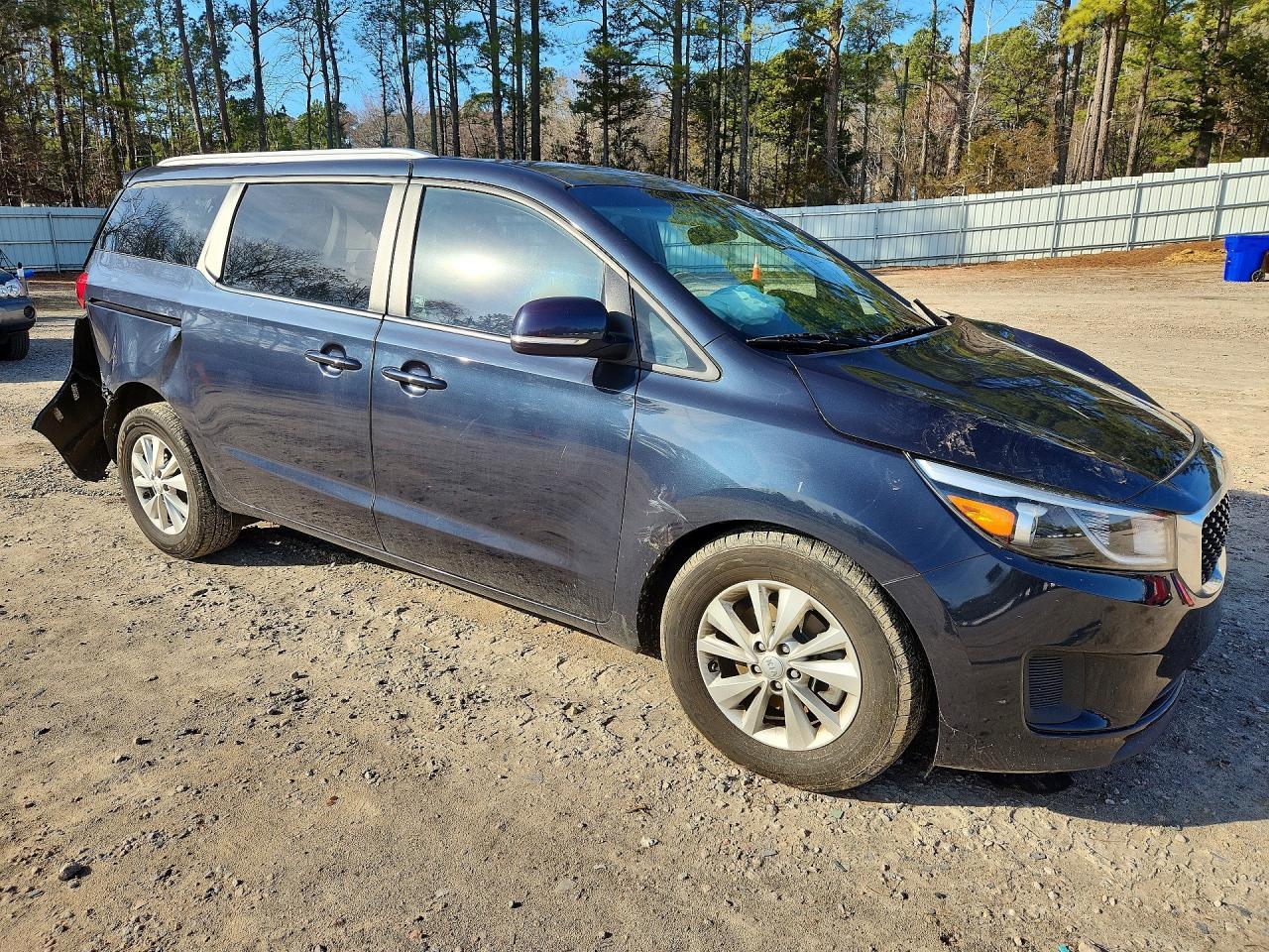 2016 Kia Sedona Lx - Фото 4