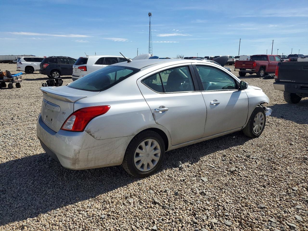 2019 Nissan Versa S - Image 3