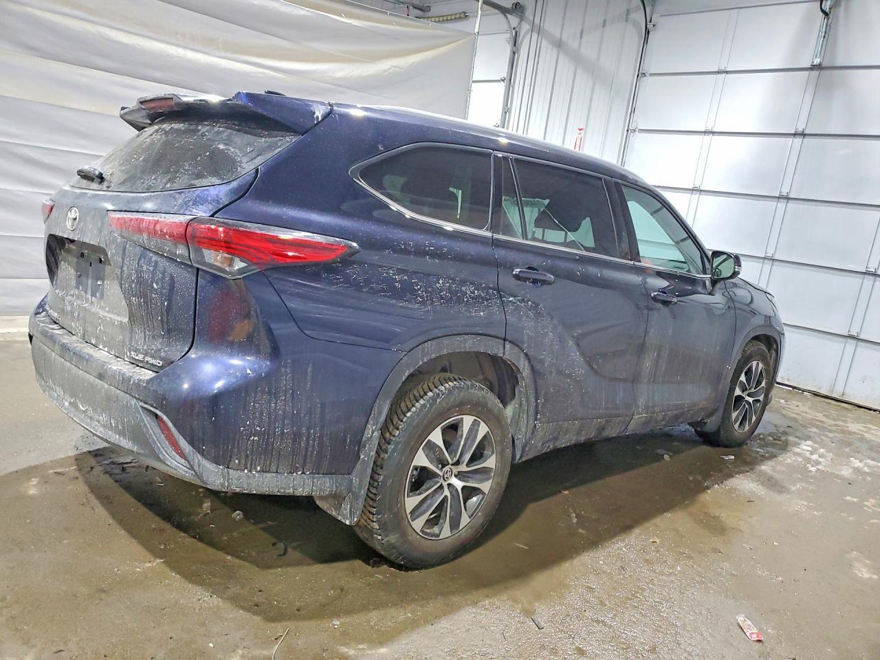 2022 Toyota Highlander Xle - Фото 3