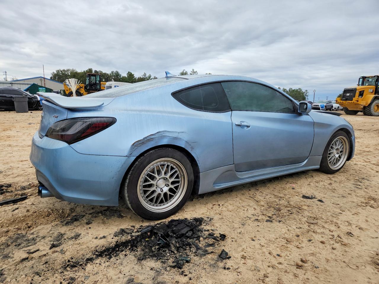 2012 Hyundai Genesis Coupe 2.0T - Фото 3