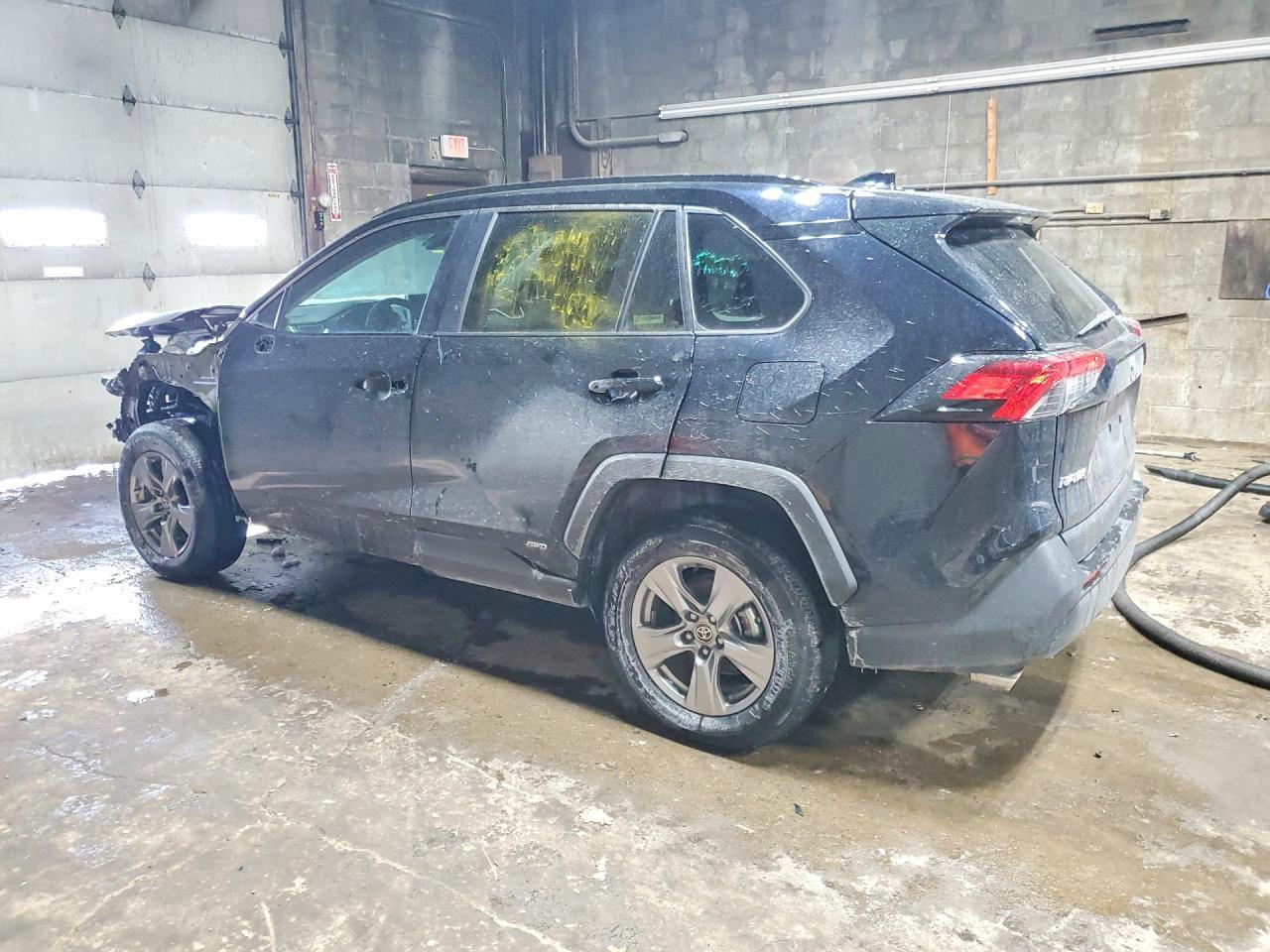 2024 Toyota Rav4 Xle - Фото 2