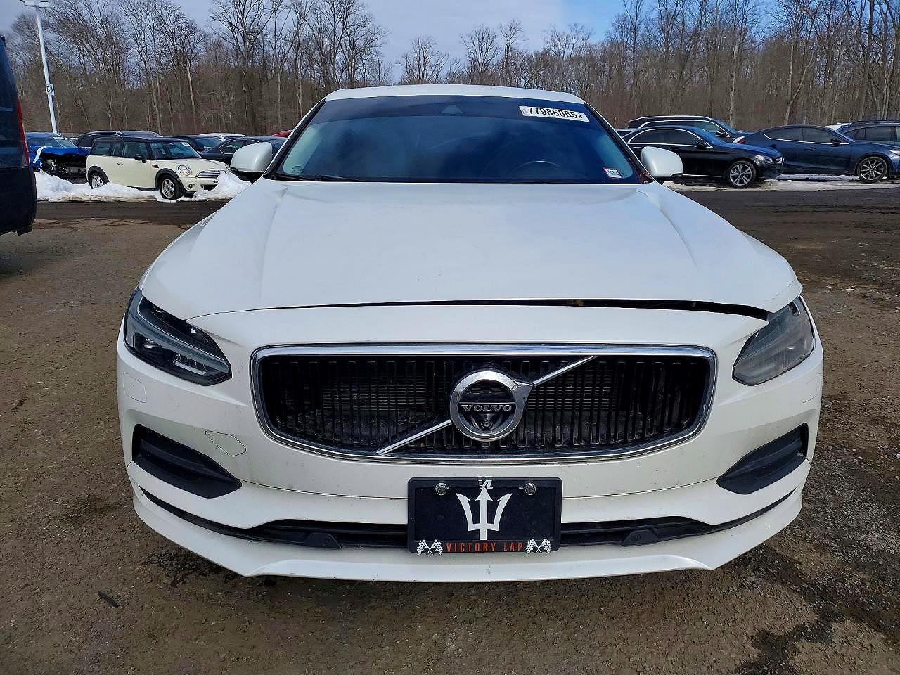 2018 Volvo S90 T6 Momentum - Фото 5