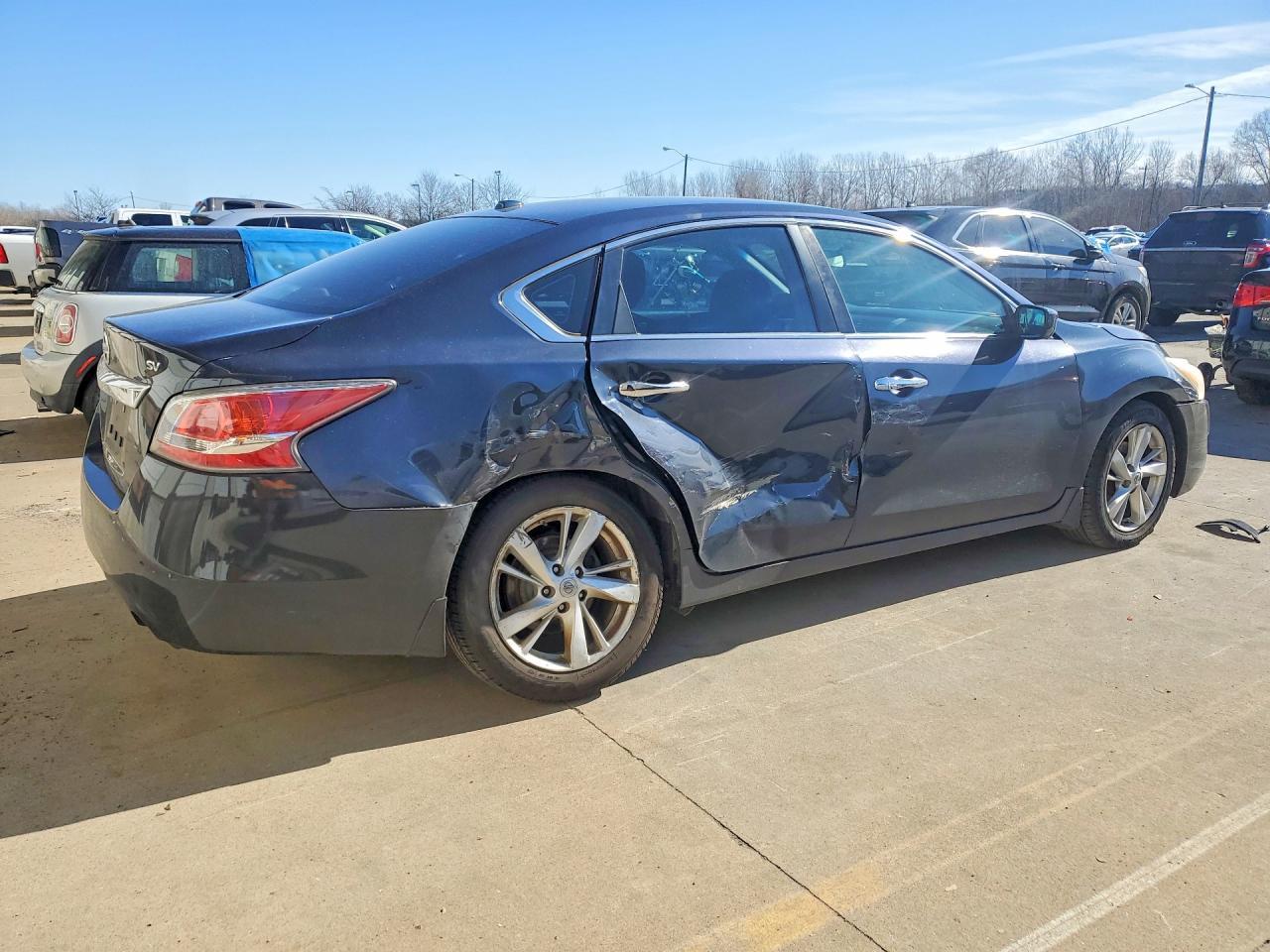 2015 Nissan Altima 2.5 - Фото 3