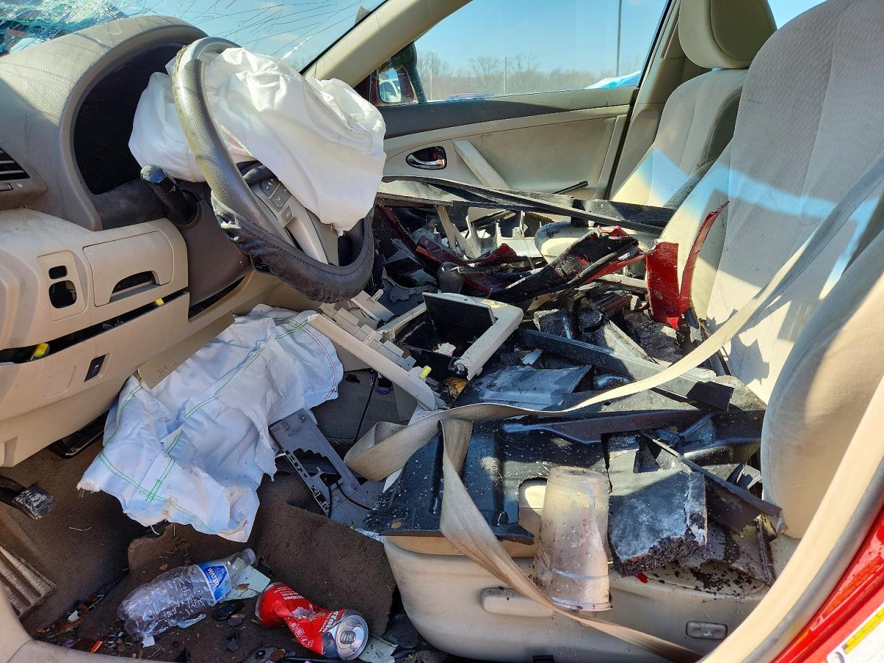 2011 Toyota Camry Le - Image 7