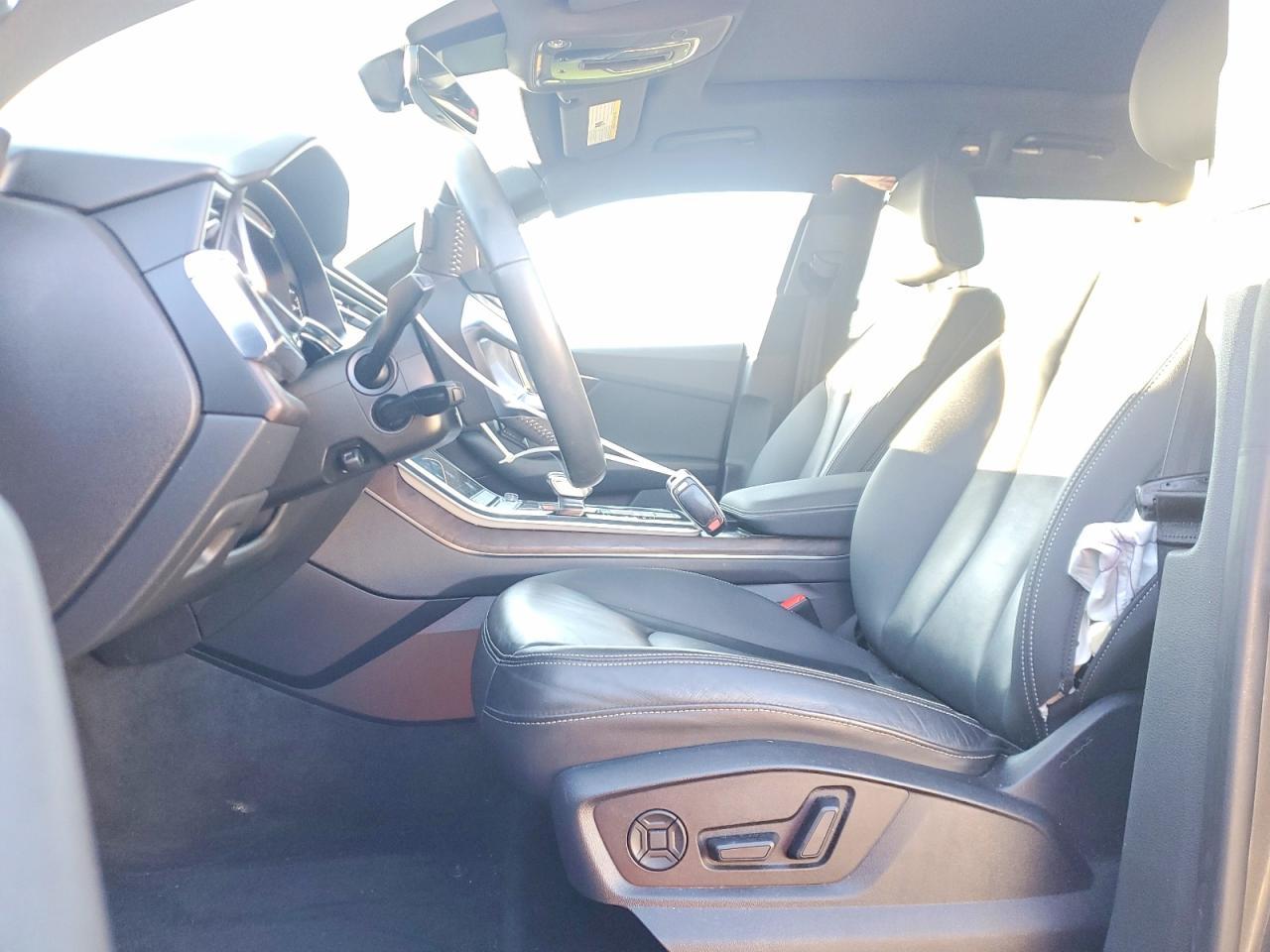 2020 Audi Q8 Premium - Image 7