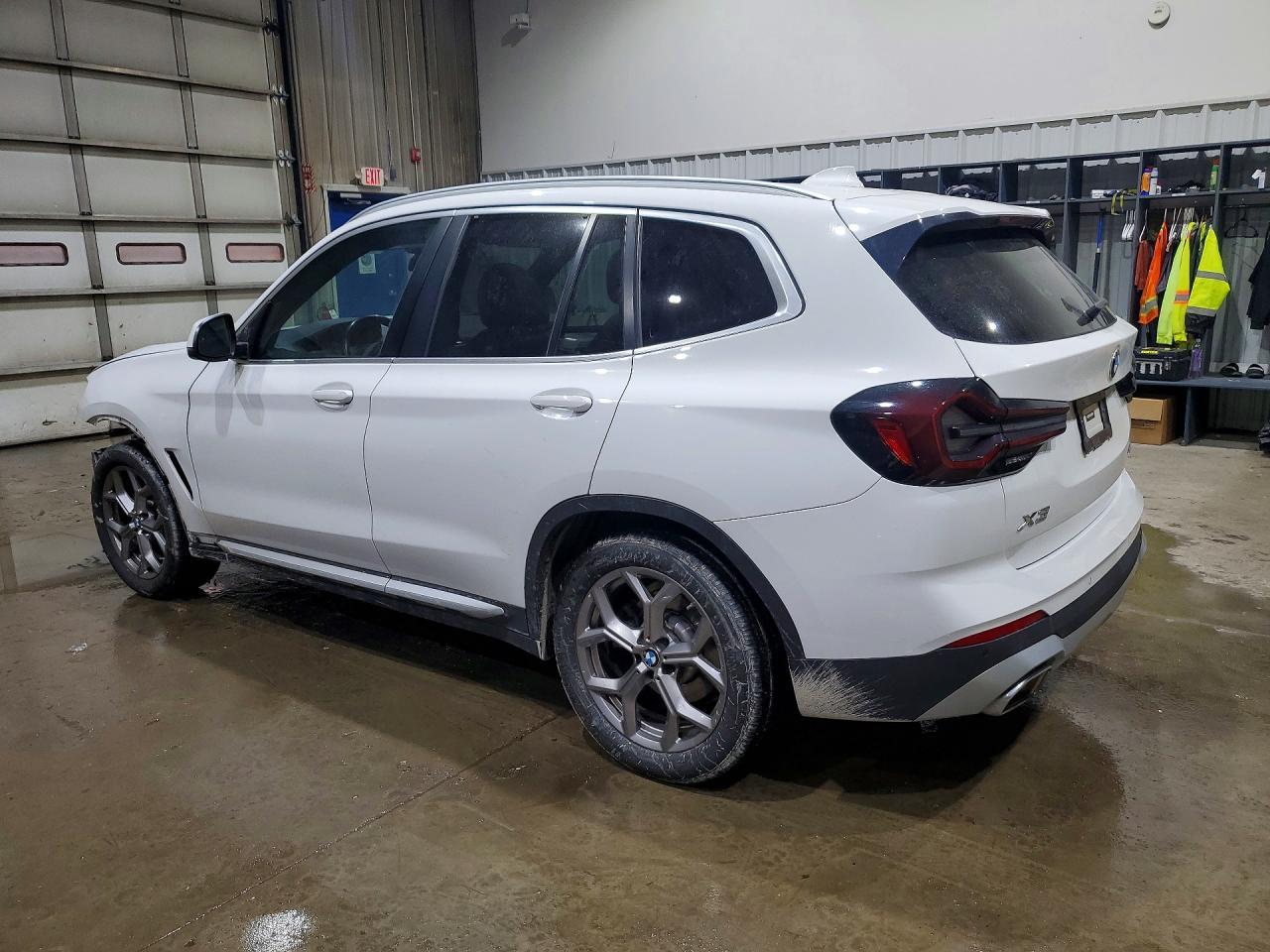 2022 BMW X3 xDrive30I - Фото 2