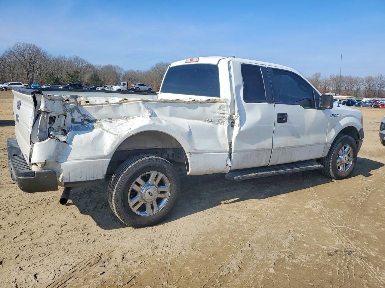 2013 Ford F150 Super Cab - Image 3