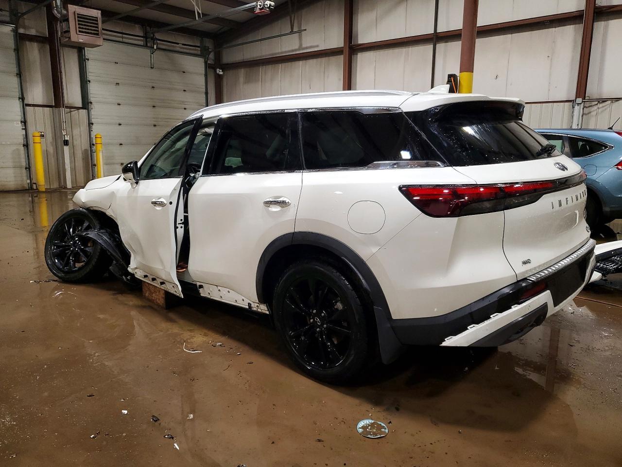 2022 Infiniti Qx60 Luxe - Image 2