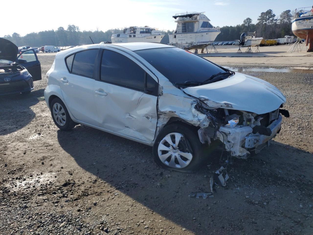 2014 Toyota Prius C Two - Фото 4