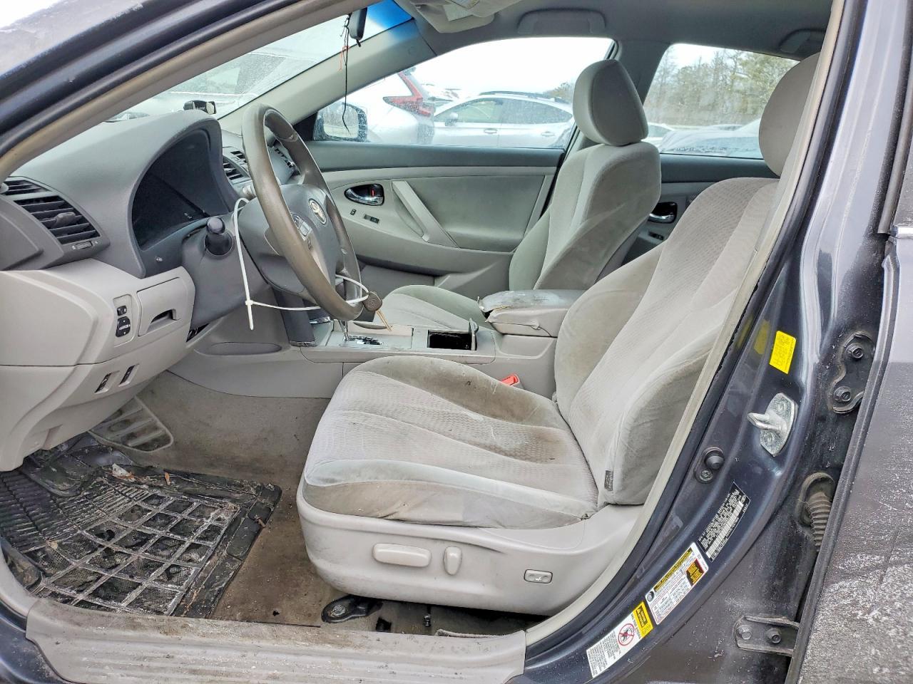2011 Toyota Camry Base - Фото 7