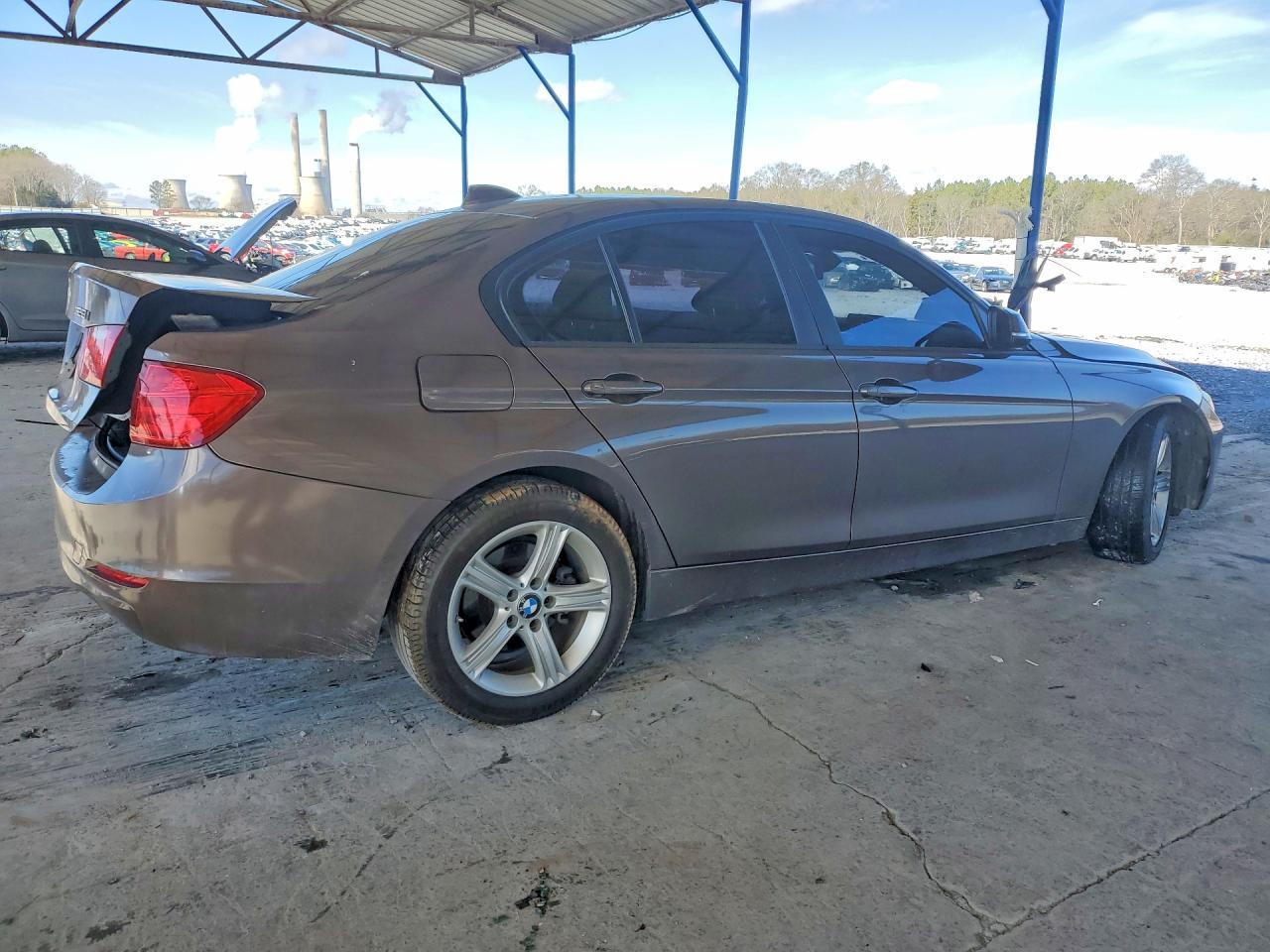 2014 BMW 328 I - Фото 3