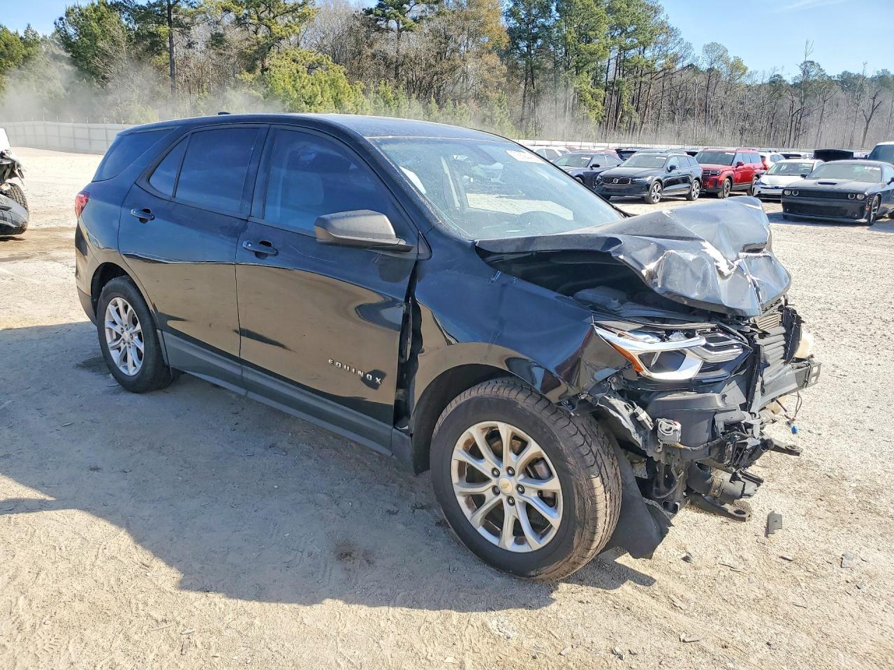 2018 Chevrolet Equinox Ls - Image 4