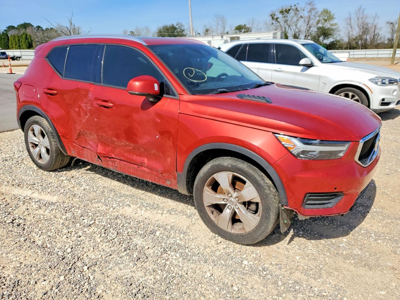2020 Volvo Xc40 T4 Momentum - Фото 4