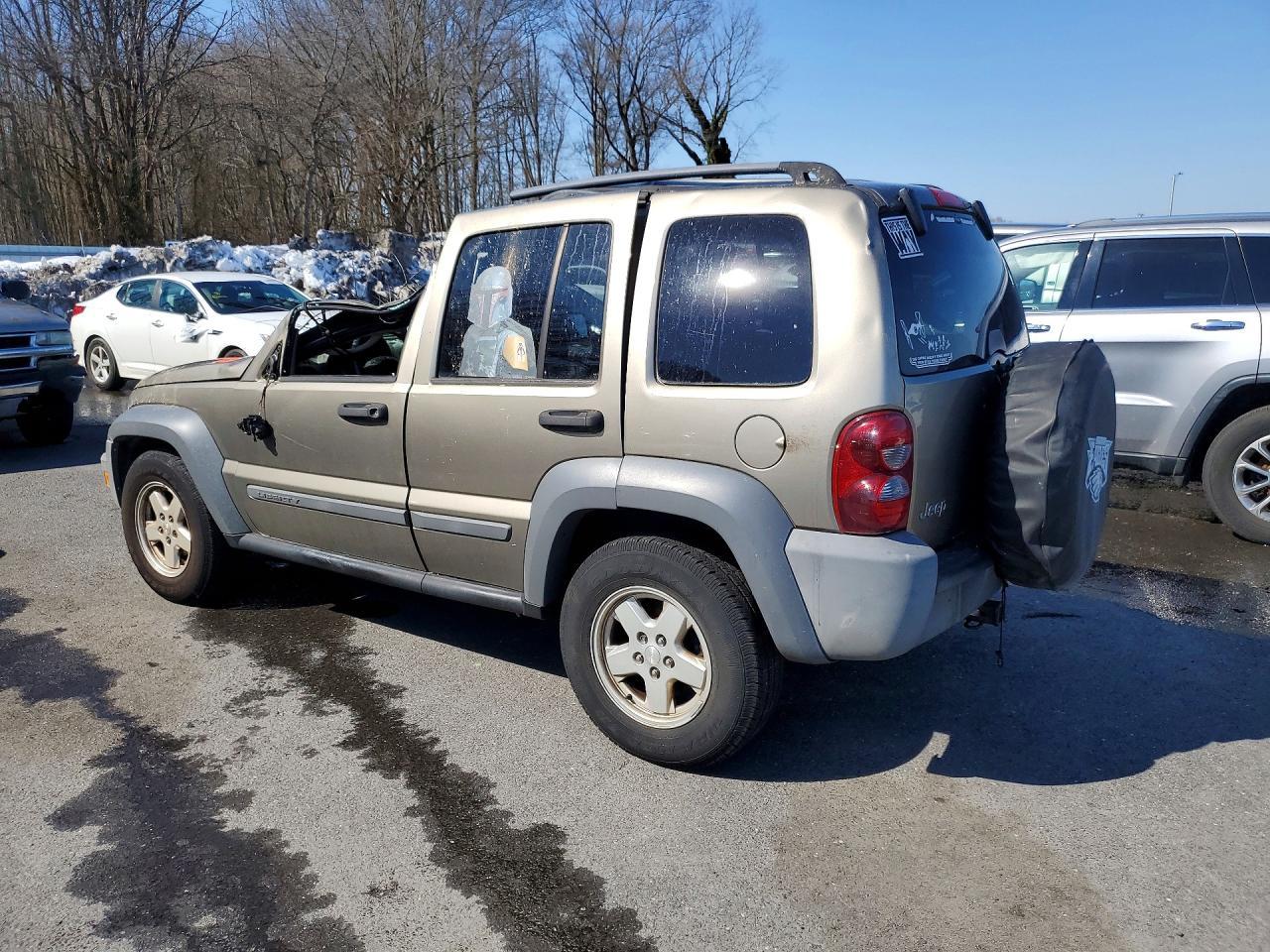 2005 Jeep Liberty Sport - Фото 2