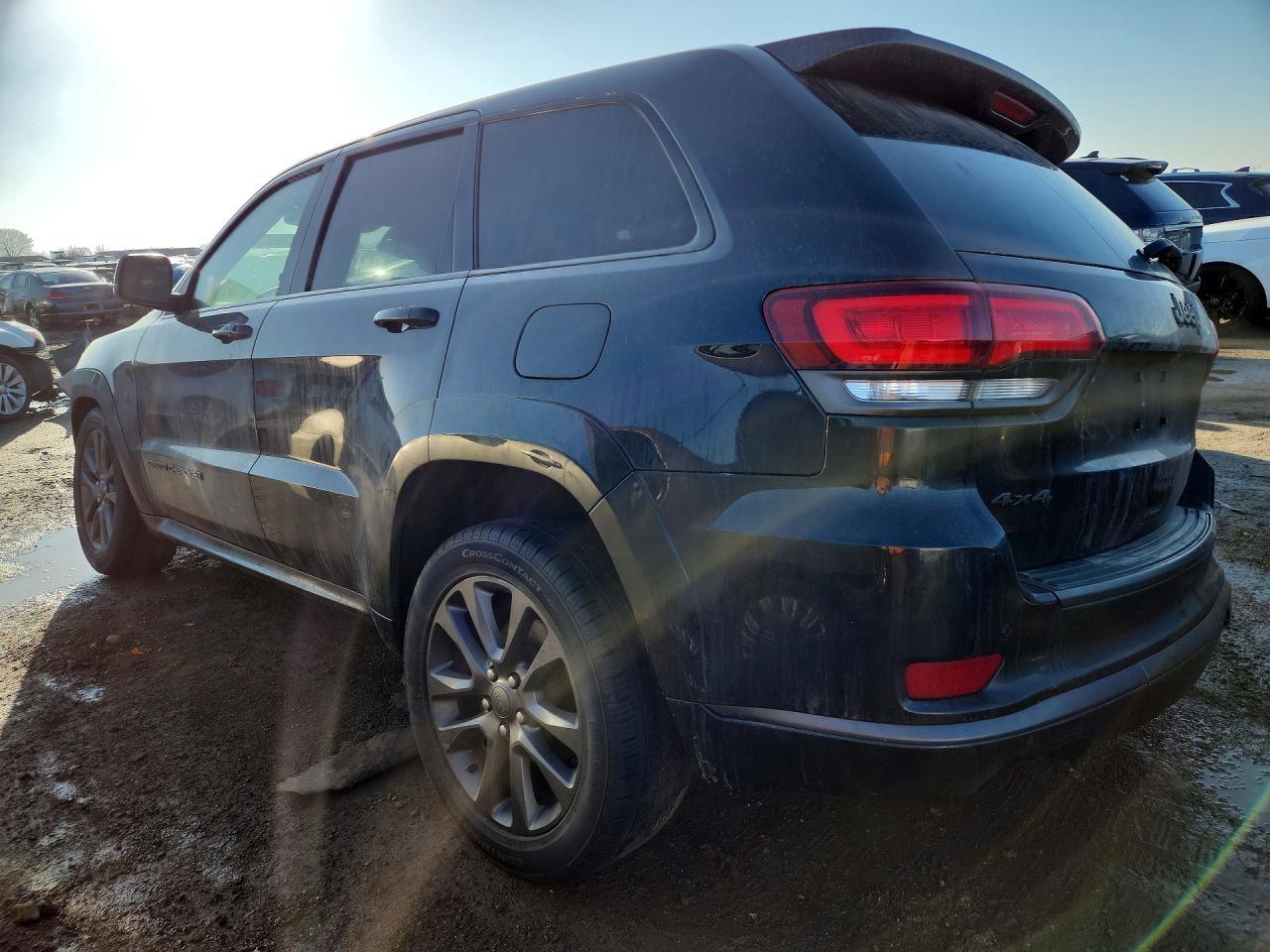 2018 Jeep Grand Cherokee Overland - Фото 2