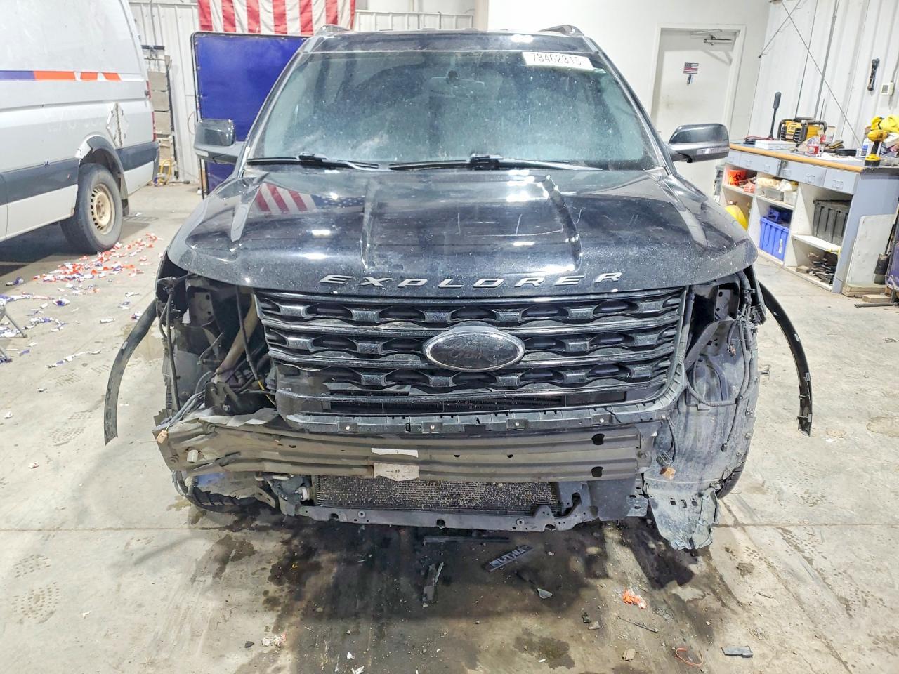 2017 Ford Explorer Sport - Image 5