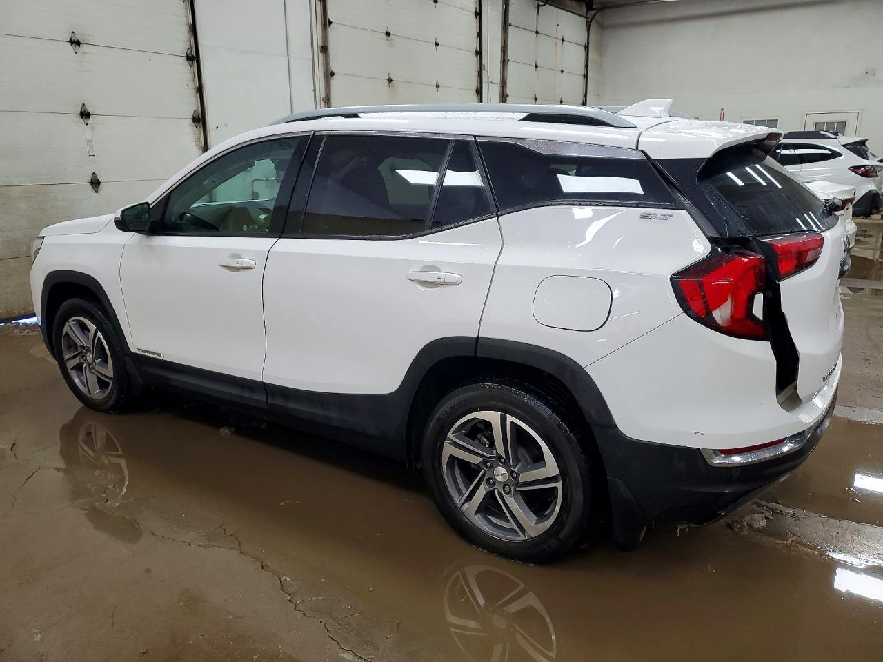 2021 GMC Terrain Slt - Image 2