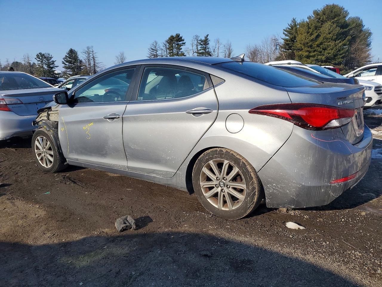 2015 Hyundai Elantra Se - Image 2