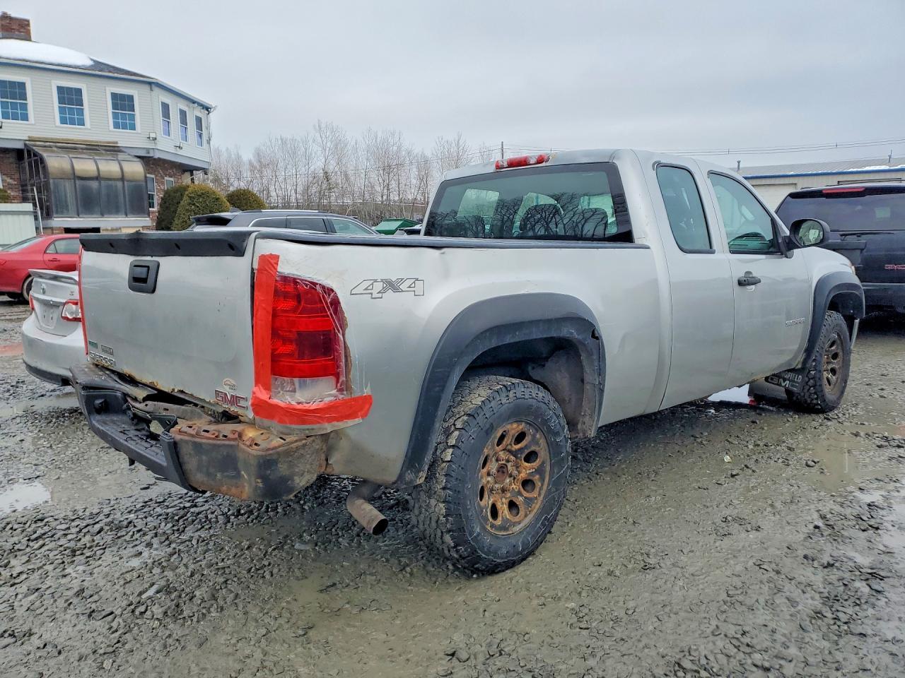 2010 GMC Sierra K1500 - Image 3