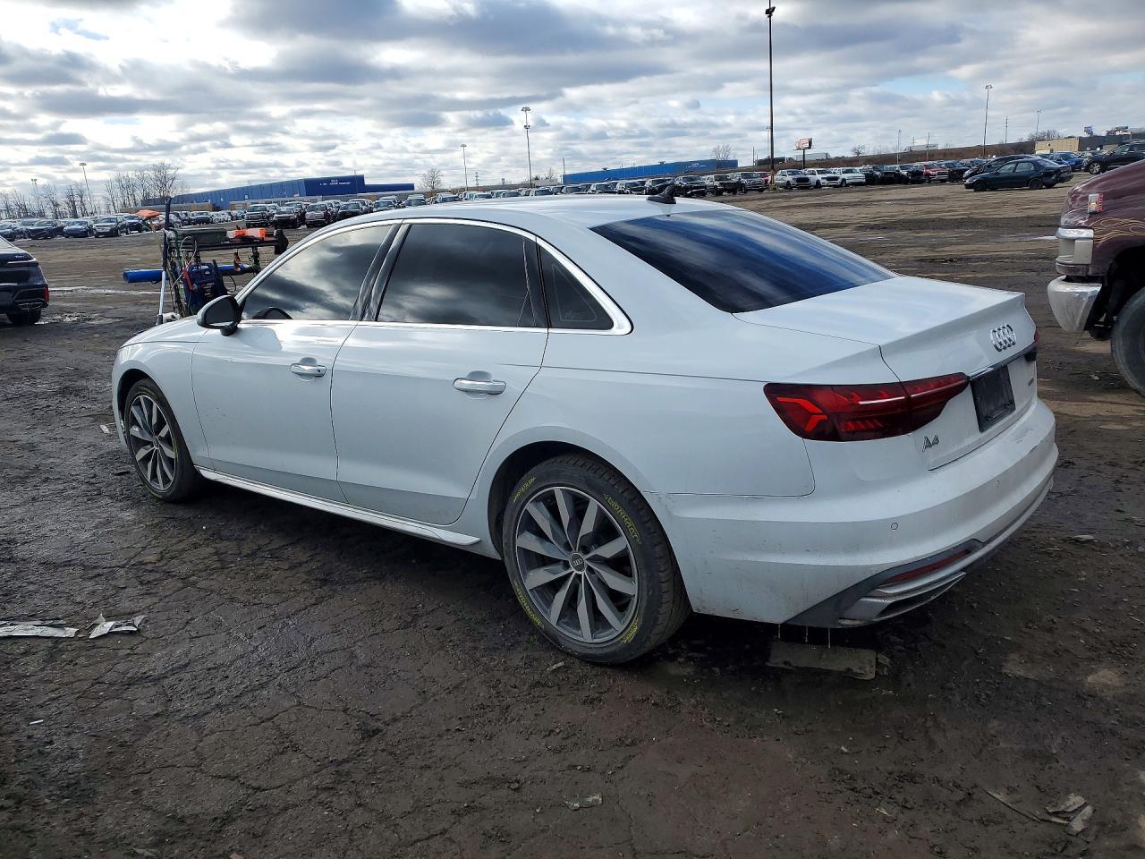 2021 Audi A4 Premium 40 - Фото 2