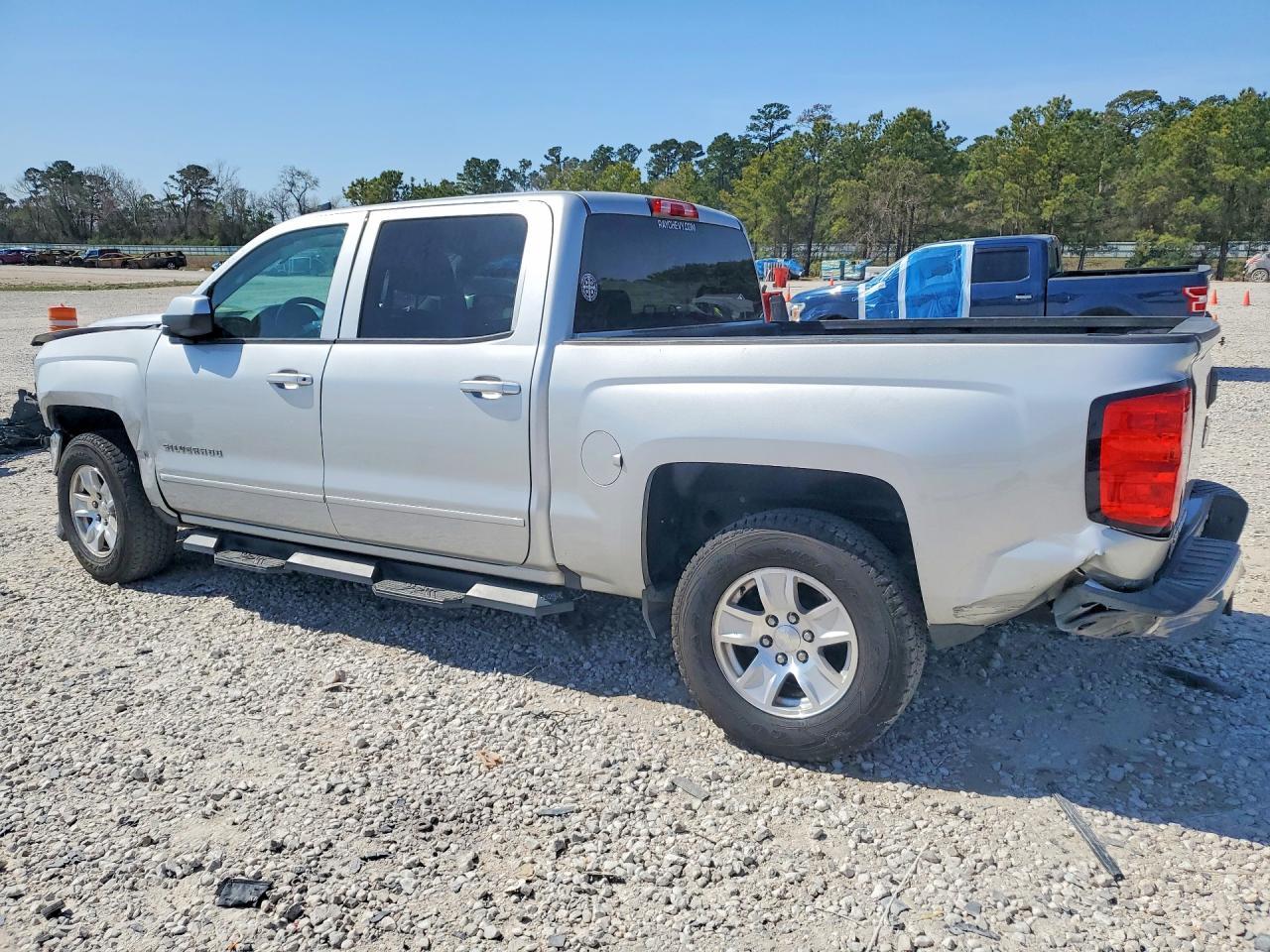 2017 Chevrolet Silverado C1500 Lt - Image 2