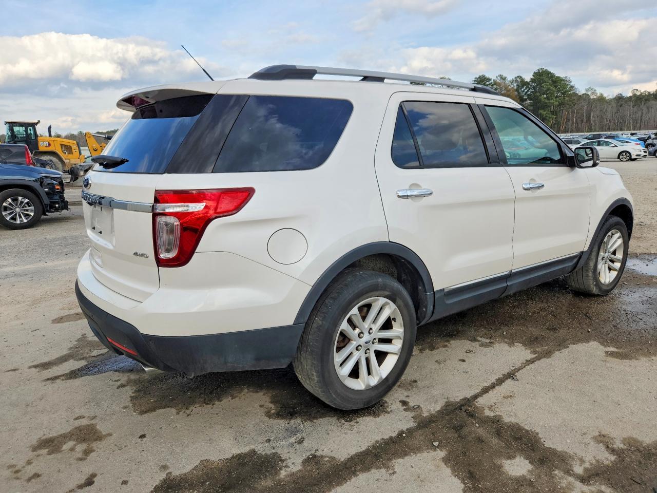 2015 Ford Explorer Xlt - Фото 3