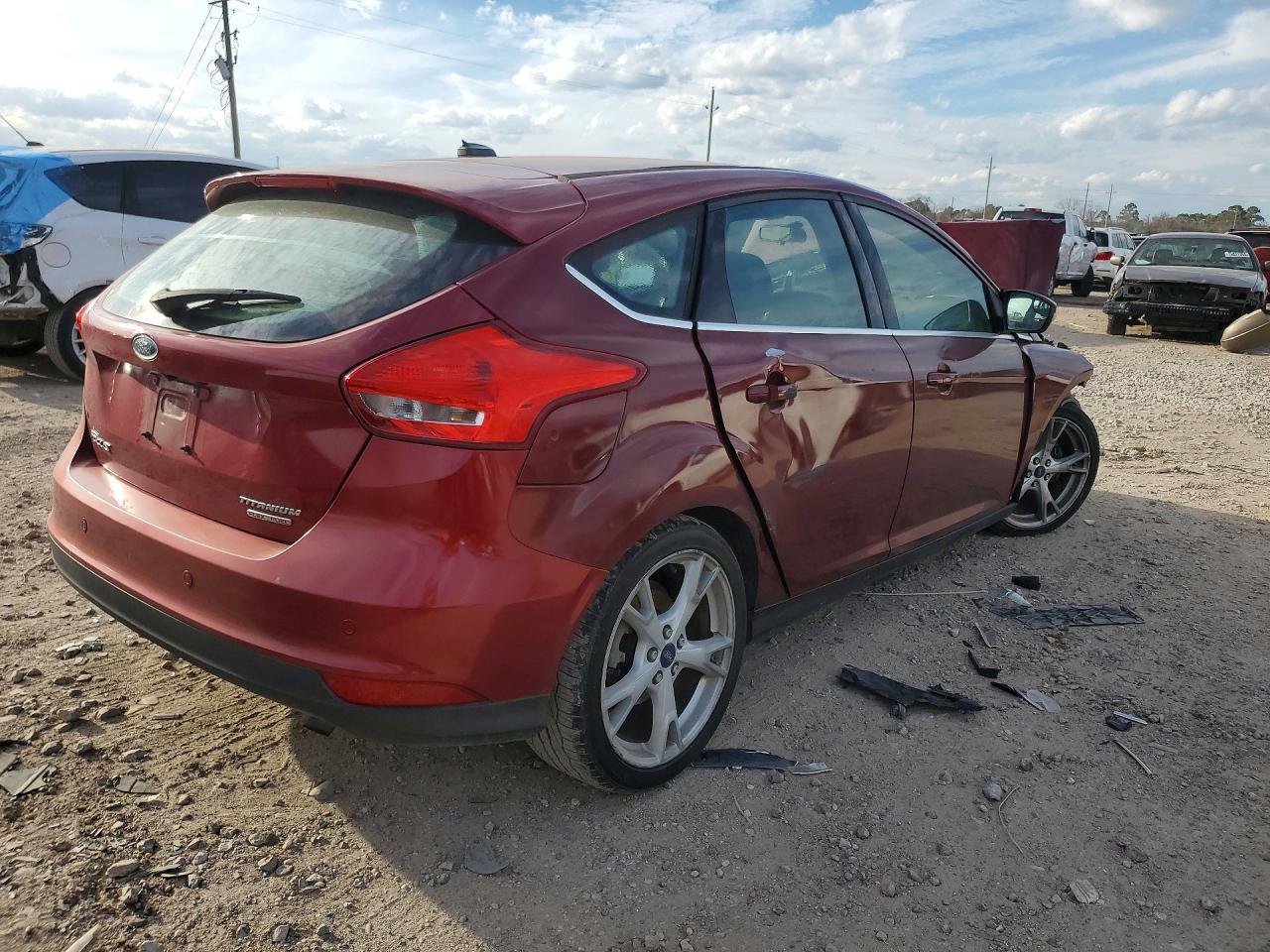 2015 Ford Focus Titanium - Image 3